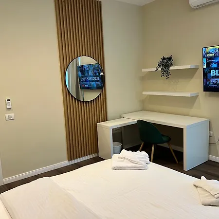 Modern Oasis In Bucharest's Core Apartament Bukareszt