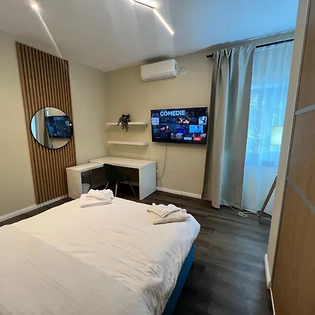 Modern Oasis In Bucharest's Core Bukarest
